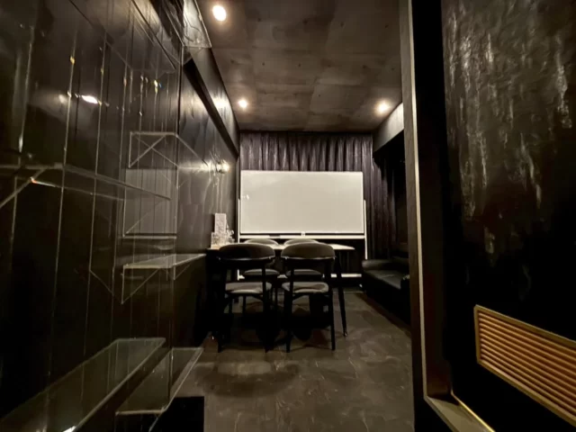 ↑新宿マンションRenovation↑

この度はありがとうございました😊

県外や遠方も対応可能！！何でもご相談下さい☺️

BtoBに強い会社！SPEED対応No.1！

お客様のご要望にあわせて工事内容、予算、時期、対応させていただきます！

事務所、ビル、ホテル、旅館、住宅リフォームは当然の事、店舗、居酒屋、美容院どんなスタイルも設計施工対応可能です。

新築、リフォーム、リノベーション、店舗、倉庫、工場、ガレージ、ホテル、マンション、アパート、オフィス、コンテナ、牛舎、農業施設、社寺建築、解体、外構、バリアフリー介護、耐震診断など大きなことから網戸一枚の張り替えまで、どこに相談していいかわからないような特殊な仕事や、ジャンルを問わず建築工事全般、エリア問わず設計監理のみや工事のみなどでも、お客様のスタイルに合わせて提案させていただきます。

鉄骨、木造、コンクリート造等全て可能です。

ご相談はお気軽にDMください。
スピーディーに対応させていただきます。

株式会社　LIMITLESS 
◆本社　静岡県静岡市駿河区大和1丁目2-26
　　　　リエス大和1B

◆支社　東京都江東区有明3-7-26
　　　  有明フロンティアビルB棟9F

◆支社　愛知県名古屋市中区栄3-2-3
　　　  名古屋日興證券ビル4F

◆支社　大阪府大阪市西江戸堀2-1-1
　　　　江戸堀センタービル9F

◆一般建設業(般-29)第39119号

◆二級建築士事務所(1)第8382号

#株式会社リミットレス
#株式会社limitless
#新宿
#マンションリノベーション
#全国対応
